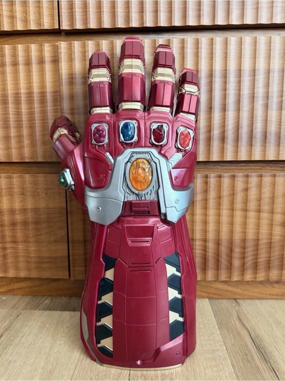 Marvel Legends Series POWER GAUNTLET Avengers Endgame Working Sound Lights 19”